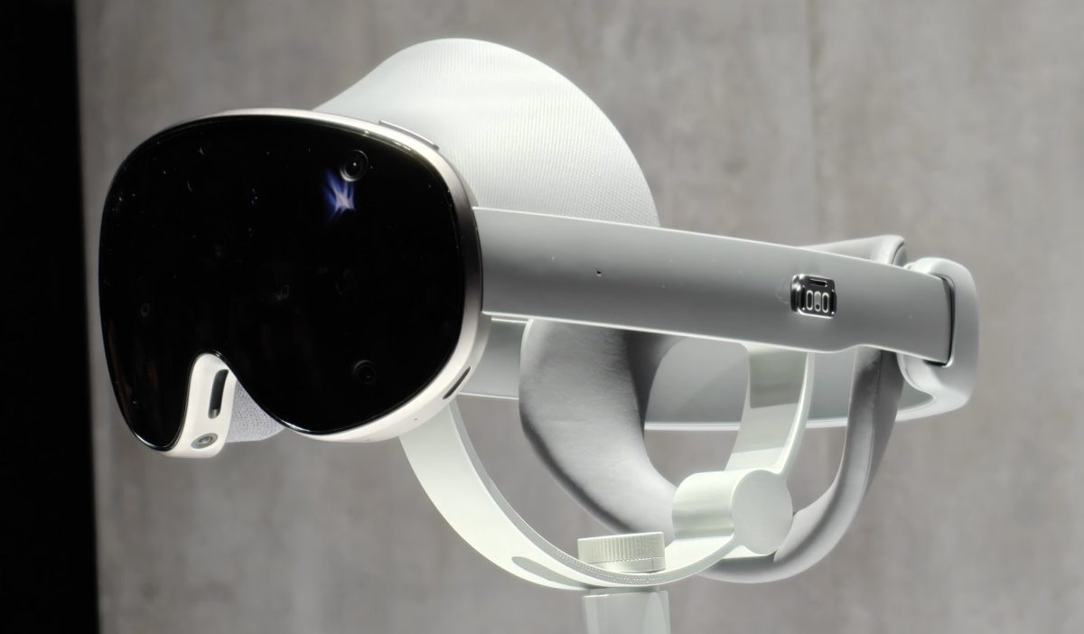Headset XR Pertama Samsung